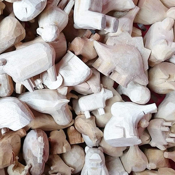Pole Pole _ Löwe-Elternteil und Löwen-Kind aus Holz