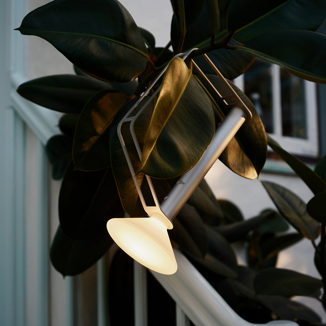 Piton Portable Lamp